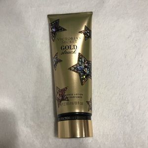 VS Gold Struck Winter Dazzle Fragrance Lotion